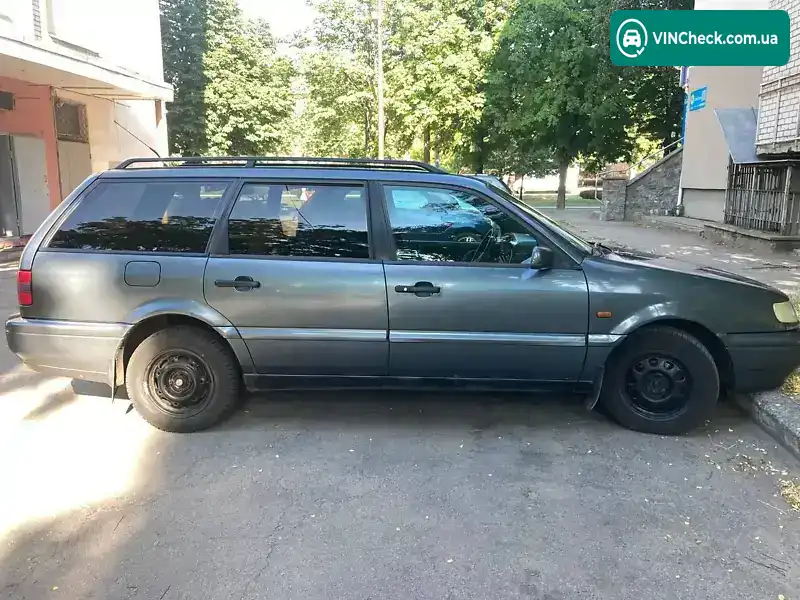 Volkswagen Passat 1995, фото з оголошення 2 з 9, VIN WVWZZZ3AZSE244751