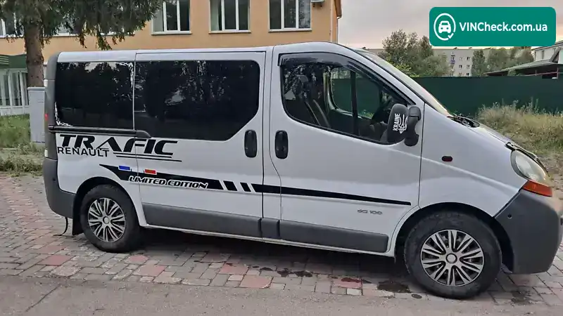 Renault Trafic 2002, фото з оголошення 2 з 20, VIN VF1FLBCA62V123642