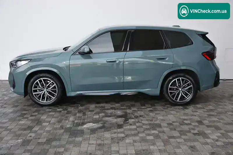 BMW iX1 2024, фото з оголошення 2 з 11, VIN WBY71EG0305Z55164