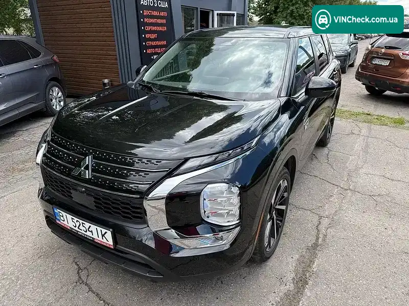 Mitsubishi Outlander 2024, фото з оголошення 1 з 21, VIN JA4T5VA97RZ056240