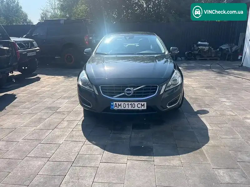 Volvo S60 2011, фото з оголошення 2 з 20, VIN YV1FS5250B2026146