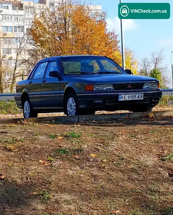Mitsubishi Galant 1988, фото з оголошення 1 з 11, VIN JMBSNE32AJZ511525