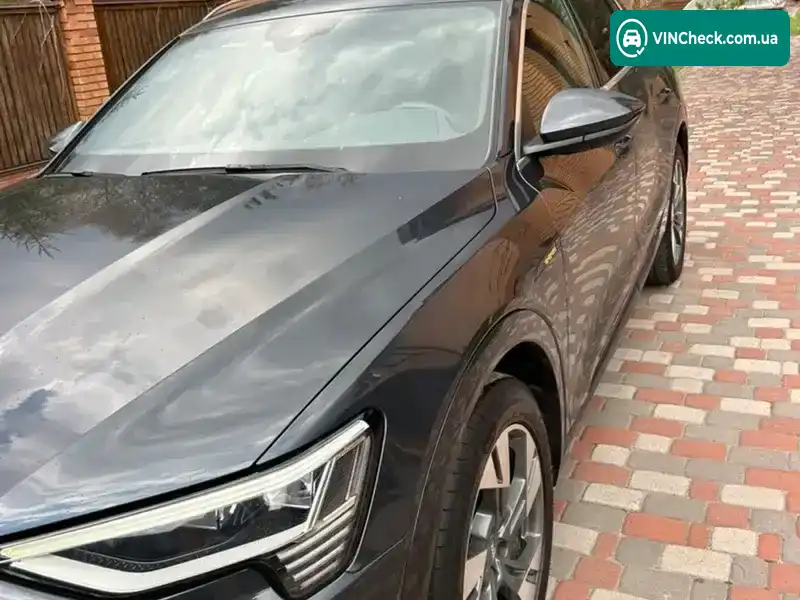Audi e-tron 2019, фото з оголошення 1 з 12, VIN WAUZZZGE3LB005962