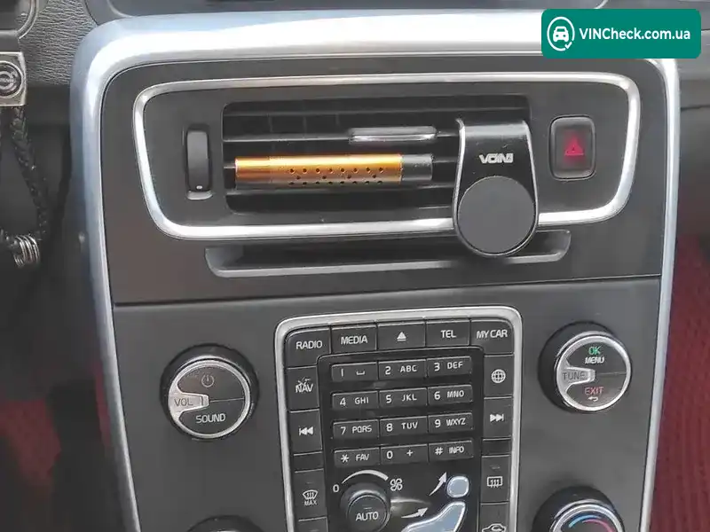 Volvo V60 2014, фото з оголошення 2 з 16, VIN YV1FW31A0E1201953