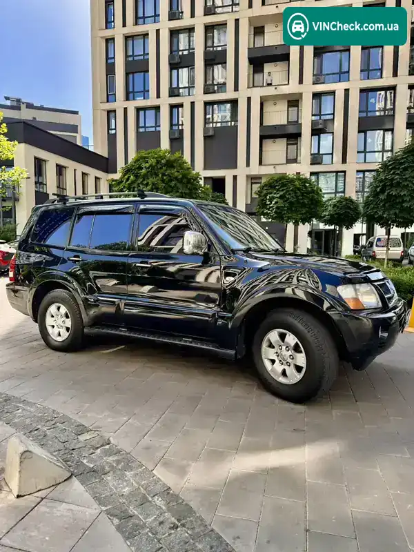 Mitsubishi Pajero 2005, фото з оголошення 2 з 20, VIN JMYLRV73W6J701825
