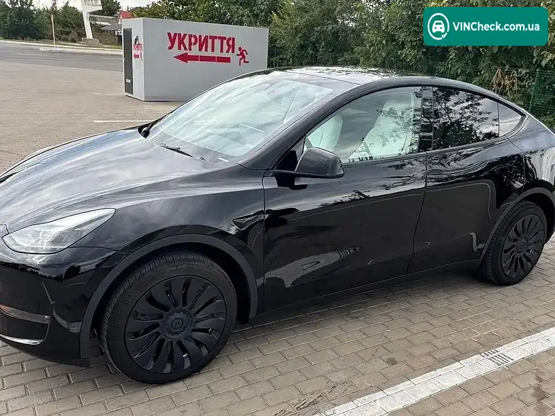 Tesla Model Y 2023, фото з оголошення 2 з 20, VIN 7SAYGDEEXPF947295