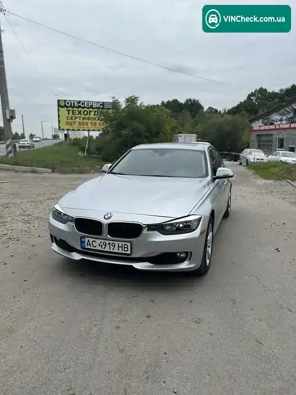 BMW 3 Series 2012, фото з оголошення 2 з 14, VIN WBA3B3C57DF541398