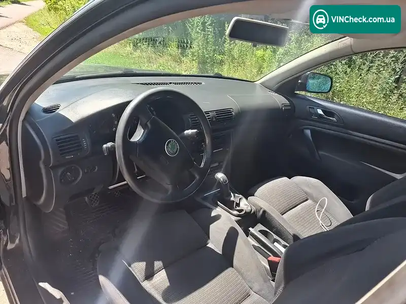 Skoda Superb 2003, фото з оголошення 1 з 10, VIN TMBDL23U439028838