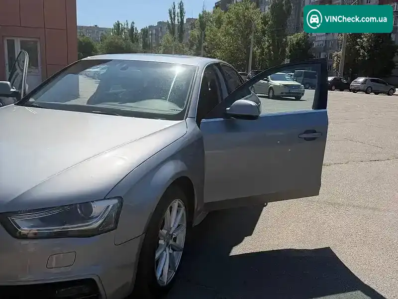 Audi A4 2015, фото з оголошення 2 з 16, VIN WAUAFAFLXGA009526