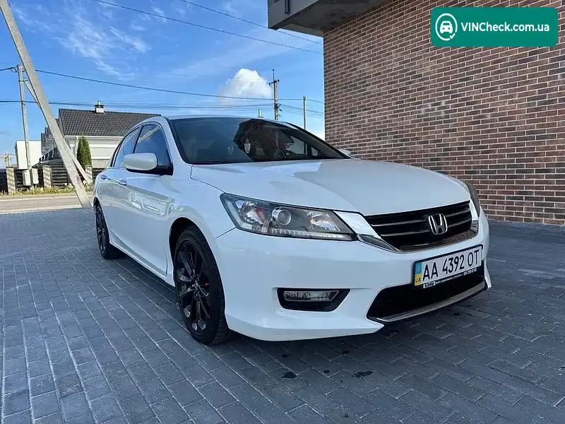 Honda Accord 2013, фото з оголошення 2 з 20, VIN 1HGCR2F5XDA162267