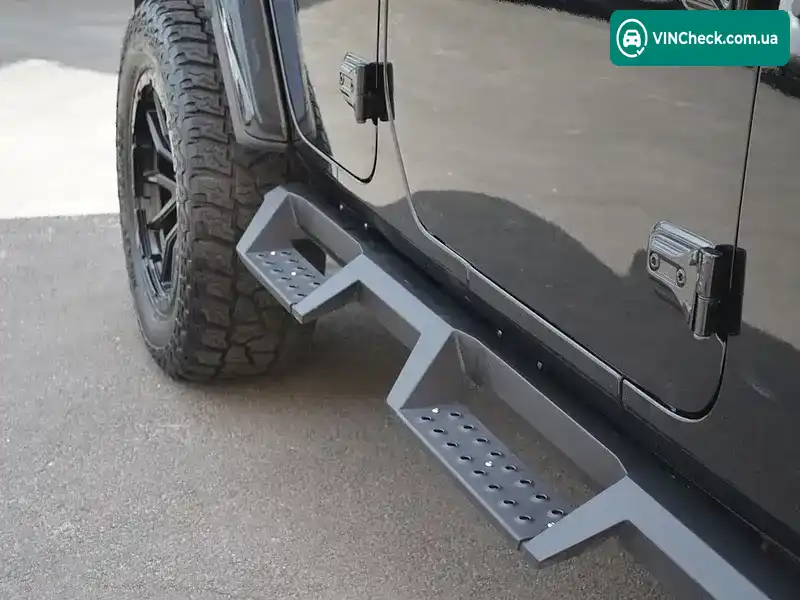 Jeep Wrangler 2020, фото з оголошення 2 з 20, VIN 1C4HJXDM0LW266917