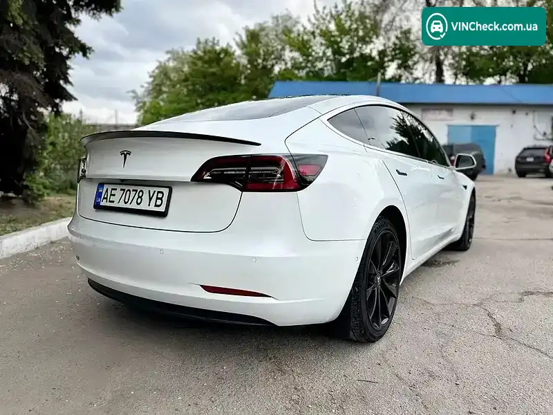 Tesla Model 3 2018, фото з оголошення 2 з 16, VIN 5YJ3E1EA2JF164682
