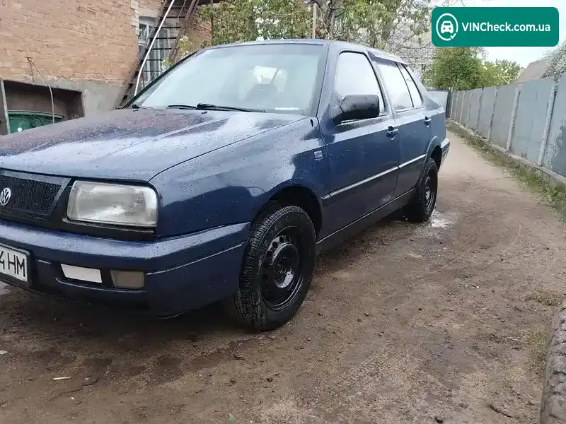 Volkswagen Vento 1993, фото з оголошення 1 з 7, VIN WVWZZZ16ZCW255471