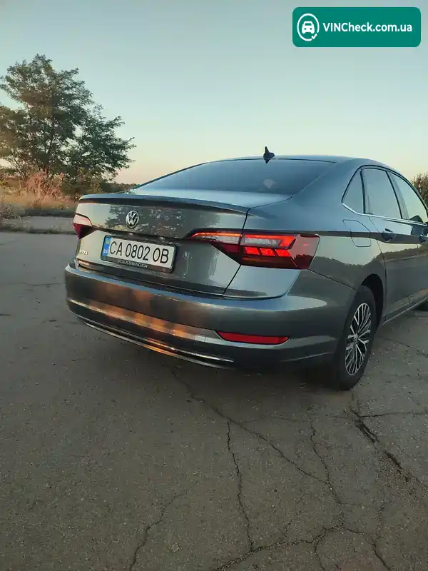Volkswagen Jetta 2018, фото з оголошення 2 з 20, VIN 3VWE57BU5KM034156