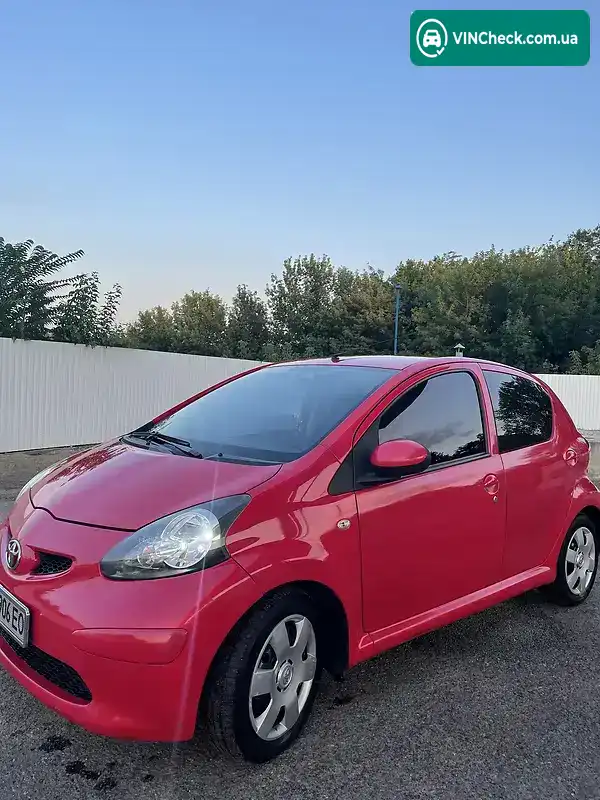 Toyota Aygo 2007, фото з оголошення 2 з 13, VIN JTDKG12C70N189234