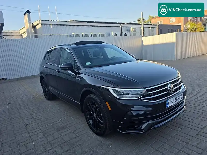 Volkswagen Tiguan 2021, фото з оголошення 1 з 17, VIN 3VV8B7AX7NM047758