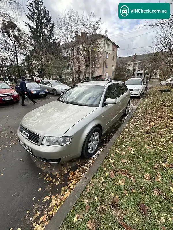 Audi A4 2004, фото з оголошення 2 з 13, VIN WAUZZZ8E55A120232