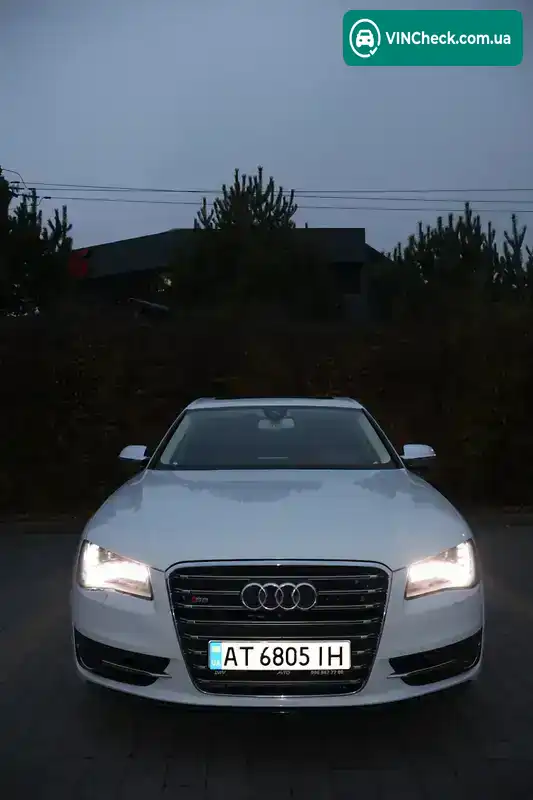 Audi S8 2013, фото з оголошення 1 з 17, VIN WAUD2AFDXEN007346