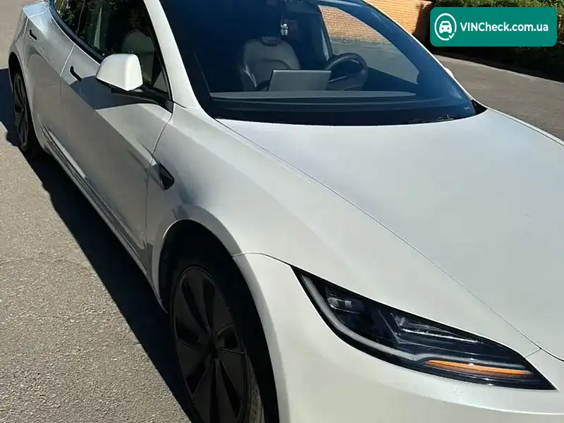 Tesla Model 3 2024, фото з оголошення 2 з 12, VIN 5YJ3E1EB0RF809818