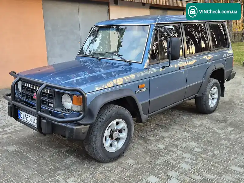 Mitsubishi Pajero 1990, фото з оголошення 1 з 10, VIN JMBL146GWLJ551455