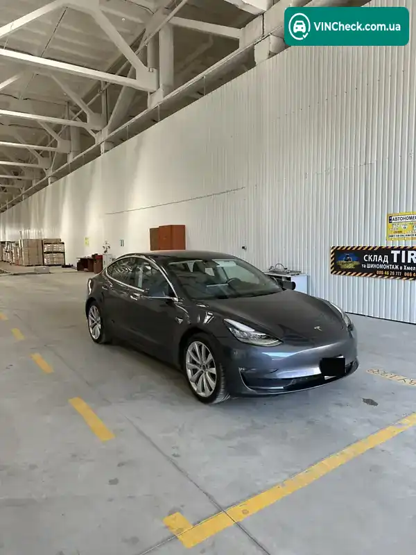 Tesla Model 3 2018, фото з оголошення 2 з 7, VIN 5YJ3E1EA1JF042704
