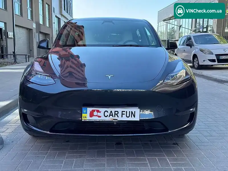 Tesla Model Y 2024, фото з оголошення 2 з 20, VIN 7SAYGDEE5RA233073