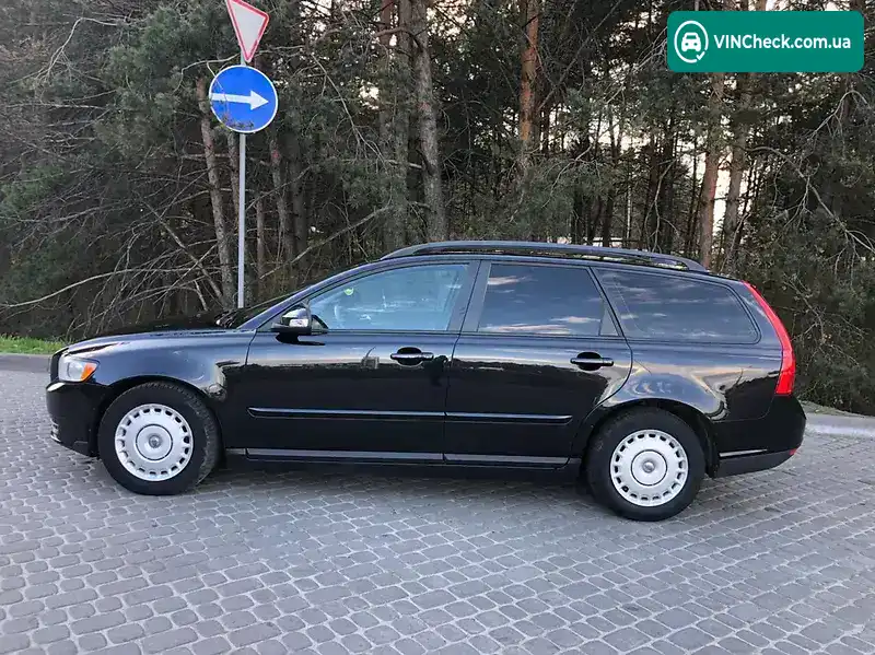 Volvo V50 2011, фото з оголошення 2 з 20, VIN YV1MW84F1B2618084