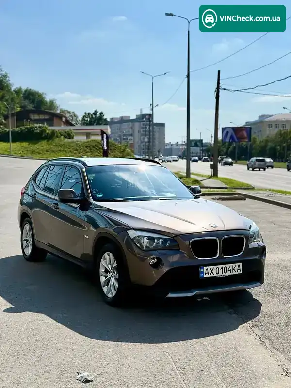 BMW X1 2011, фото з оголошення 2 з 20, VIN WBAVP11080VR64058