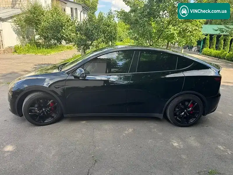 Tesla Model Y 2022, фото з оголошення 2 з 20, VIN 7SAYGDEF1NF495341