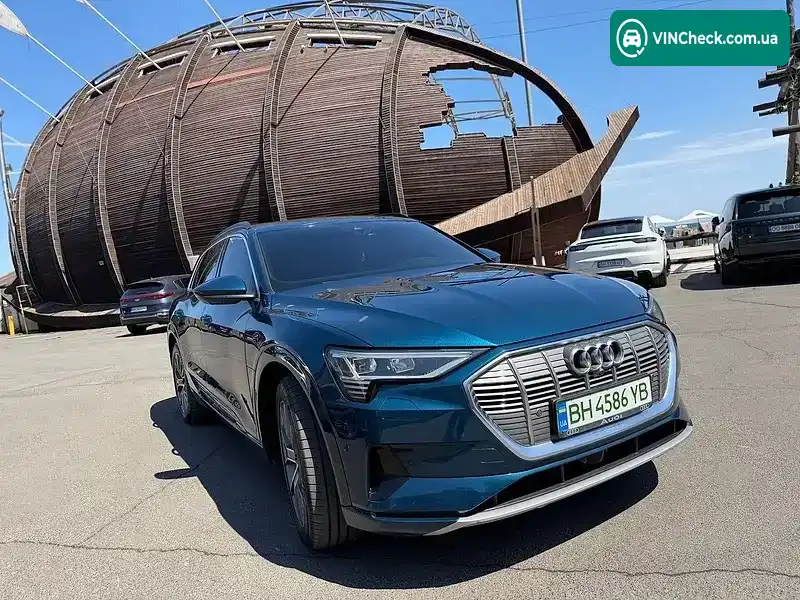 Audi e-tron 2019, фото з оголошення 1 з 21, VIN WAUZZZGE9KB004202