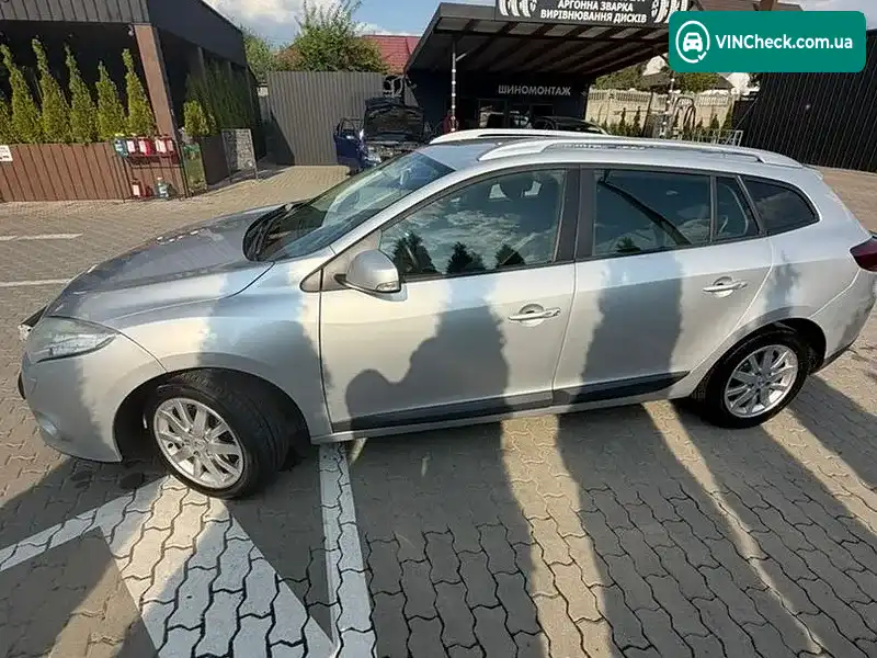 Renault Megane 2010, фото з оголошення 1 з 16, VIN VF1KZ1A0544371493