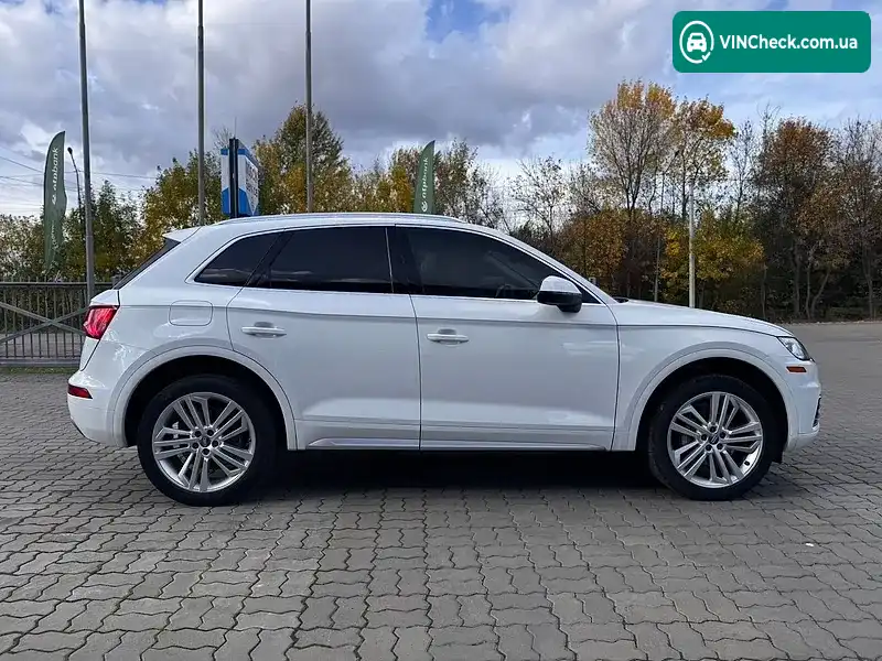 Audi Q5 2018, фото з оголошення 2 з 20, VIN WA1CNAFY7J2019467