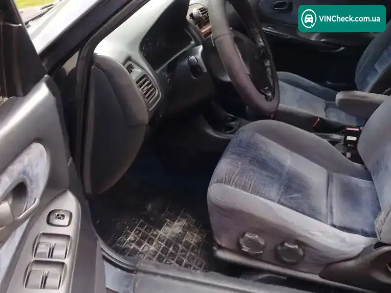 Mazda 626 1998, фото з оголошення 2 з 7, VIN JMZGF14F201177359