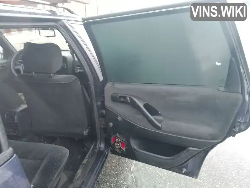Volkswagen Passat 1996, фото з оголошення 2 з 21, VIN WVWZZZ3AZTE236025