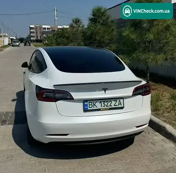 Tesla Model 3 2021, фото з оголошення 1 з 9, VIN 5YJ3E1EA1MF907935