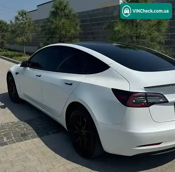Tesla Model 3 2021, фото з оголошення 2 з 9, VIN 5YJ3E1EA1MF907935