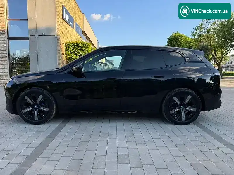 BMW iX 2022, фото з оголошення 2 з 20, VIN WB523CF06NCK55293