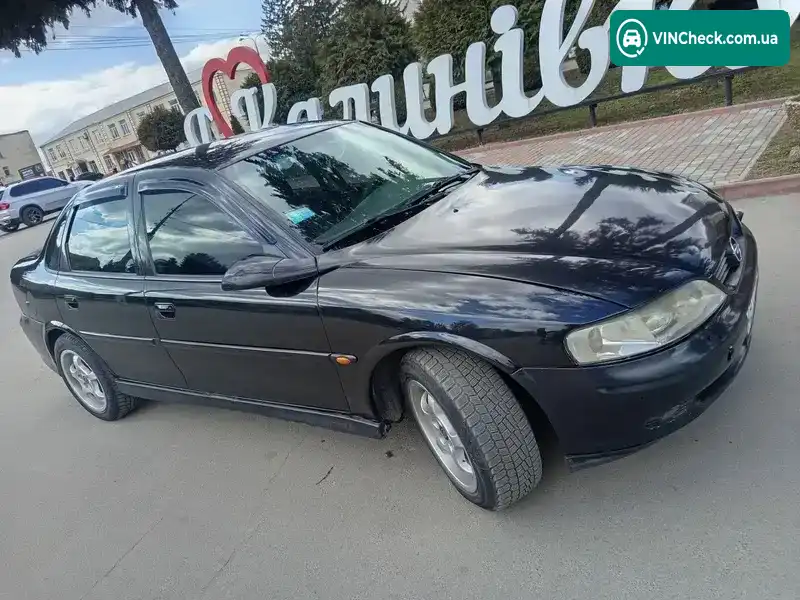 Opel Vectra 2001, фото з оголошення 1 з 13, VIN W0L0JBF1911190042
