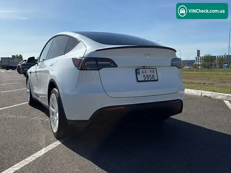 Tesla Model Y 2021, фото з оголошення 2 з 10, VIN 5YJYGDEE9MF198014