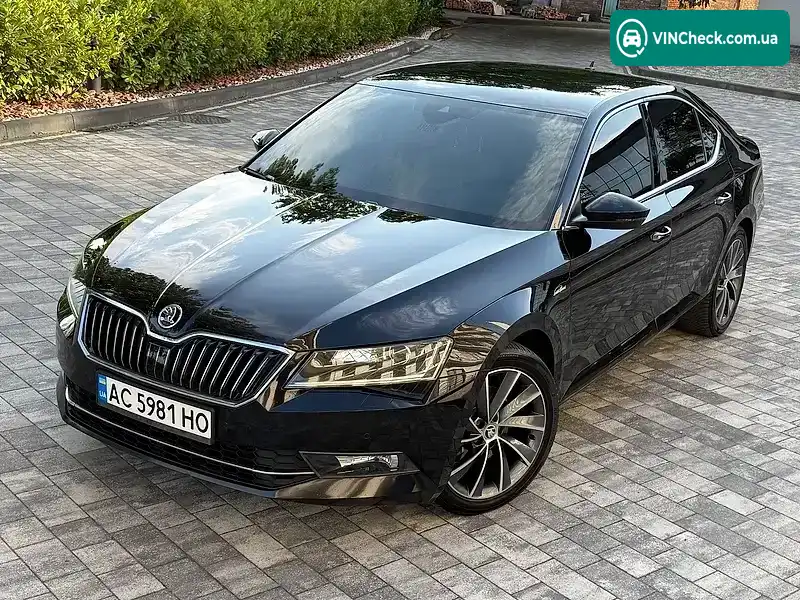 Skoda Superb 2016, фото з оголошення 2 з 20, VIN TMBAJ7NP9G7077158