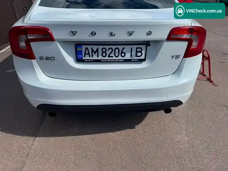 Volvo S60 2011, фото з оголошення 2 з 16, VIN YV1622FSXC2044390