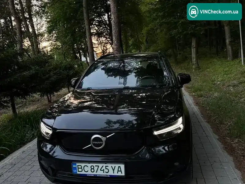 Volvo XC40 2020, фото з оголошення 1 з 14, VIN YV1XZEDVEM2491658