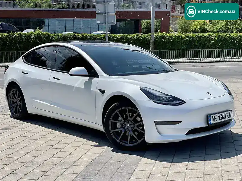 Tesla Model 3 2020, фото з оголошення 1 з 10, VIN 5YJ3E1EBXLF637854