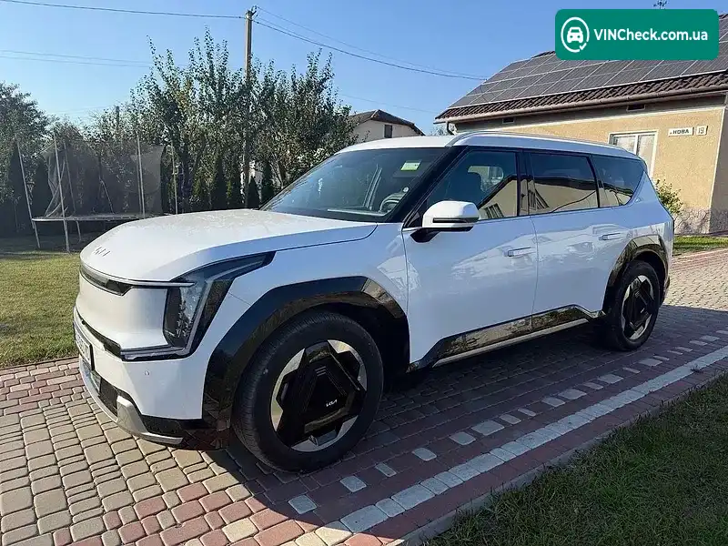 Kia EV9 2024, фото з оголошення 2 з 12, VIN 5XYADFS50SG001487