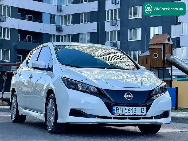 Nissan Leaf 2024, фото з оголошення 2 з 20, VIN 1N4AZ1BV9PC560669