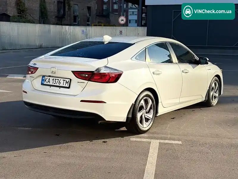 Honda Insight 2018, фото з оголошення 2 з 20, VIN 19XZE4F55KE019270
