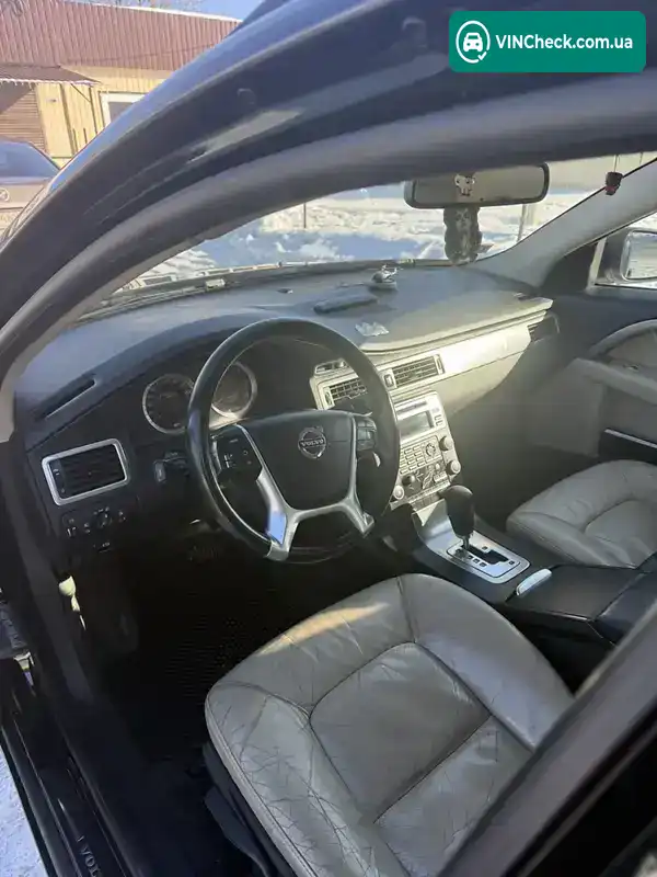 Volvo V70 2009, фото з оголошення 1 з 10, VIN YV1BW7050A1122074
