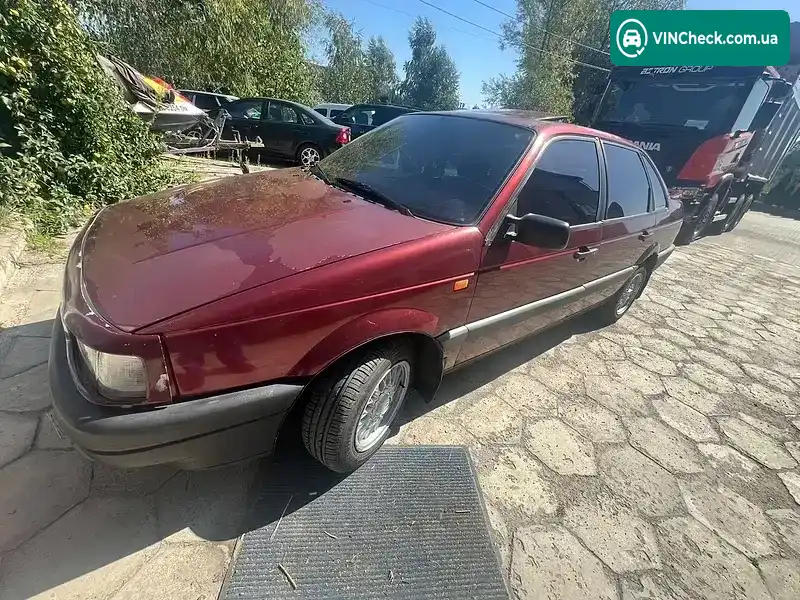 Volkswagen Passat 1992, фото з оголошення 1 з 11, VIN WVWZZZ31ZNE319834