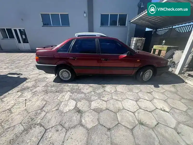 Volkswagen Passat 1992, фото з оголошення 2 з 11, VIN WVWZZZ31ZNE319834