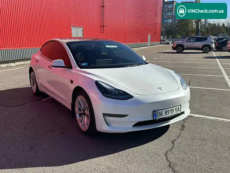 Tesla Model 3 2022, фото з оголошення 1 з 4, VIN 5YJ3E1EB3NF195728